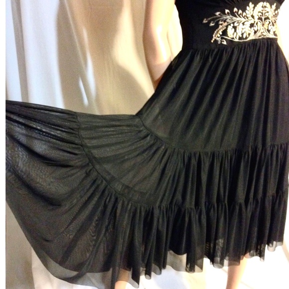 $138 Black Plunge Neck Halter Embroidered Layered Gypsycore Chiffon Dress~4~NWOT - Picture 10 of 12